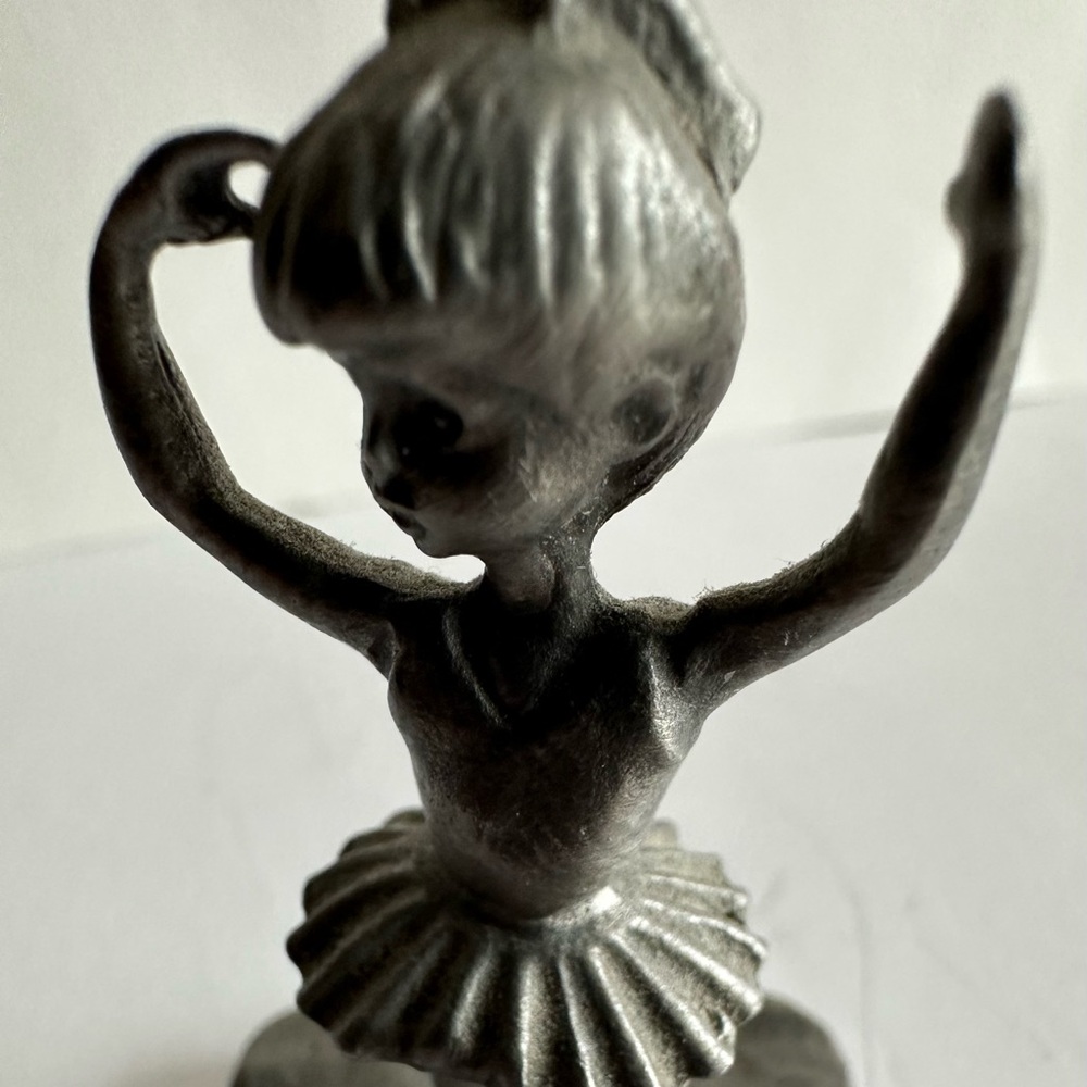 Pewter Ballerina First Pose Figurine - Picture 5 of 6